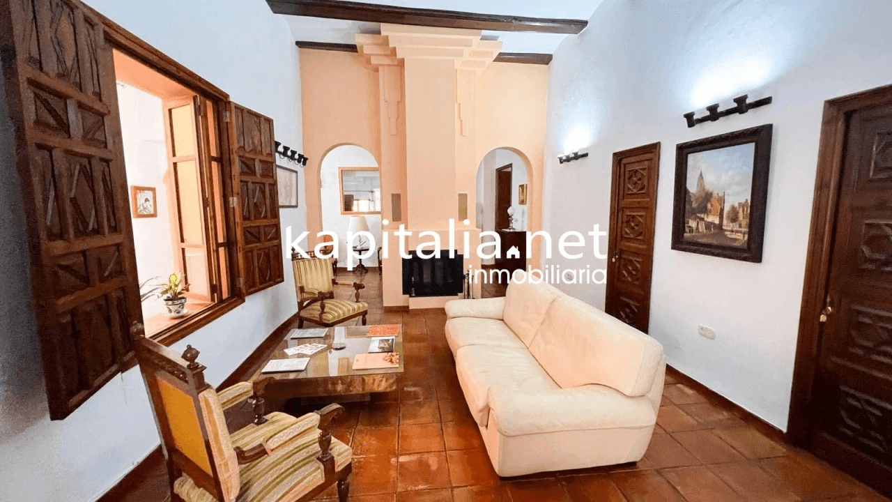 RURAL HOUSE FOR SALE IN THE CENTRE OF XATIVA