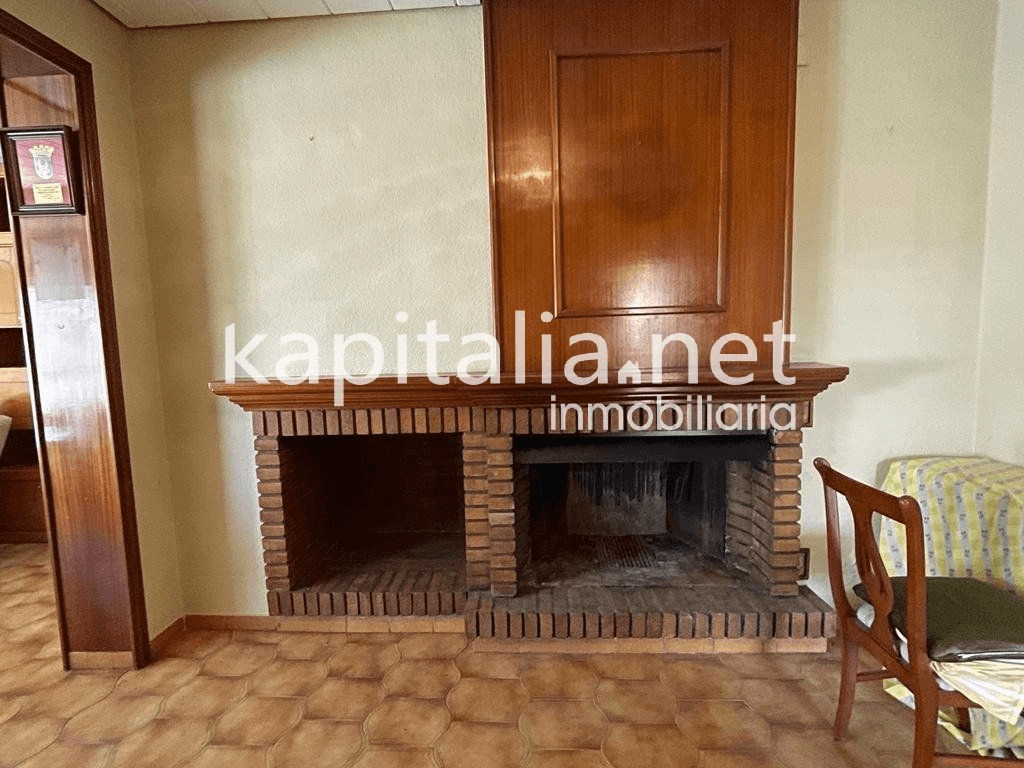 Casa + Local a la venta en Bocairent.