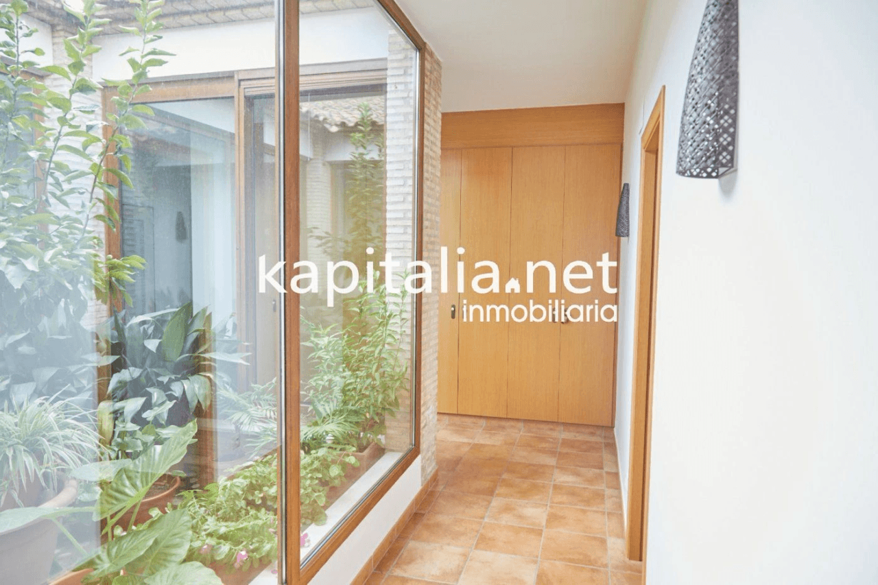 Fantastic villa for sale in Valencia