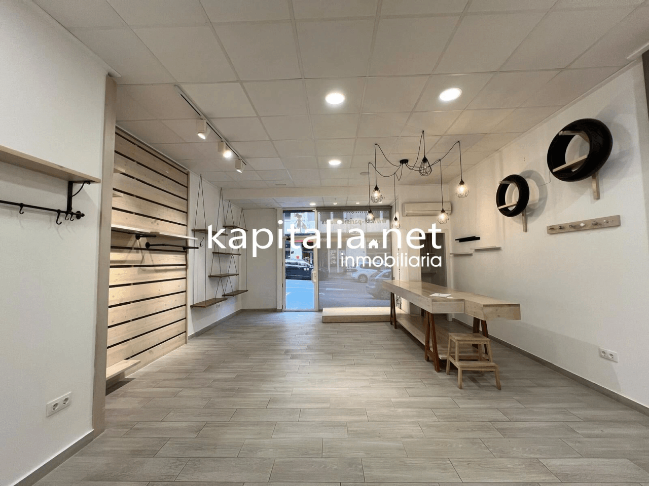 Local comercial en venta y alquiler en Ontinyent.