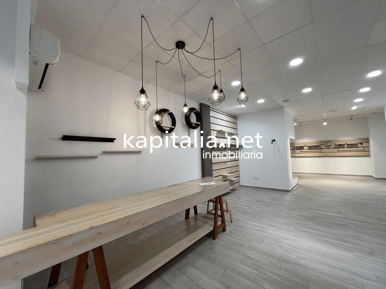 Local comercial en venta y alquiler en Ontinyent.