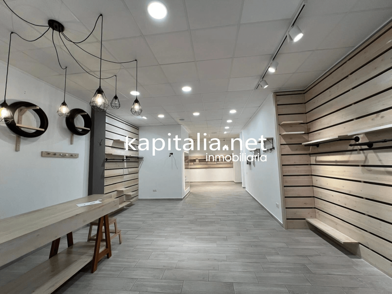 Local comercial en venta y alquiler en Ontinyent.