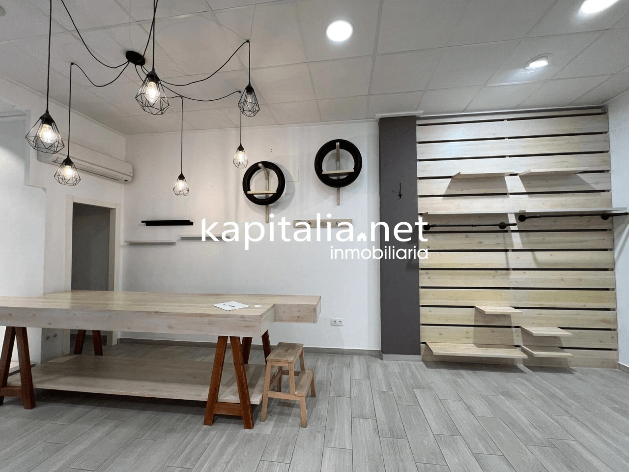 Local comercial en venta y alquiler en Ontinyent.