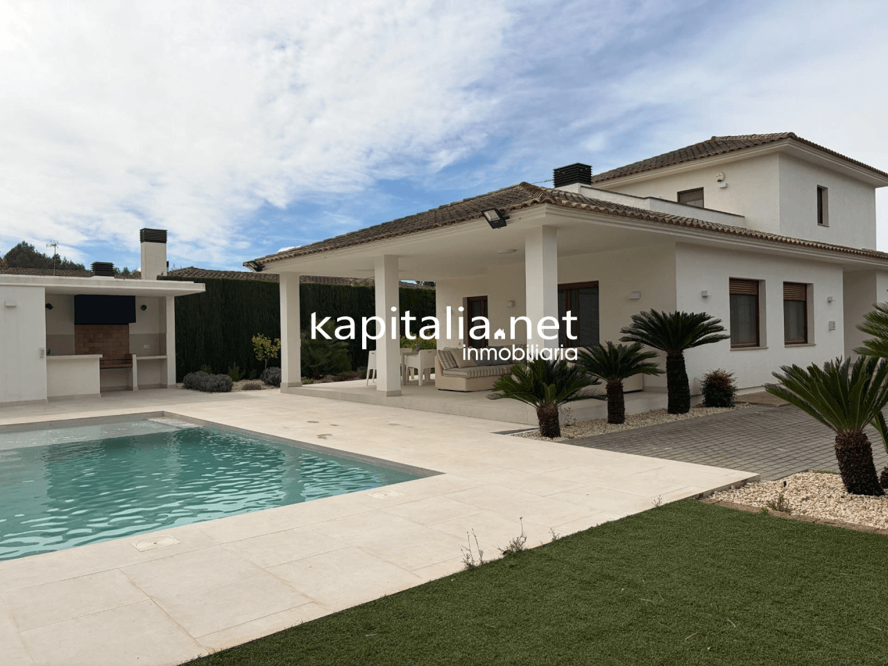 Villa for Sale in Ontinyent