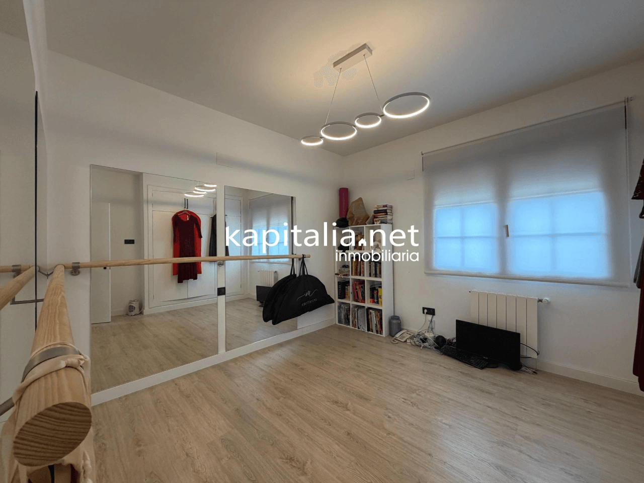 Villa for Sale in Ontinyent