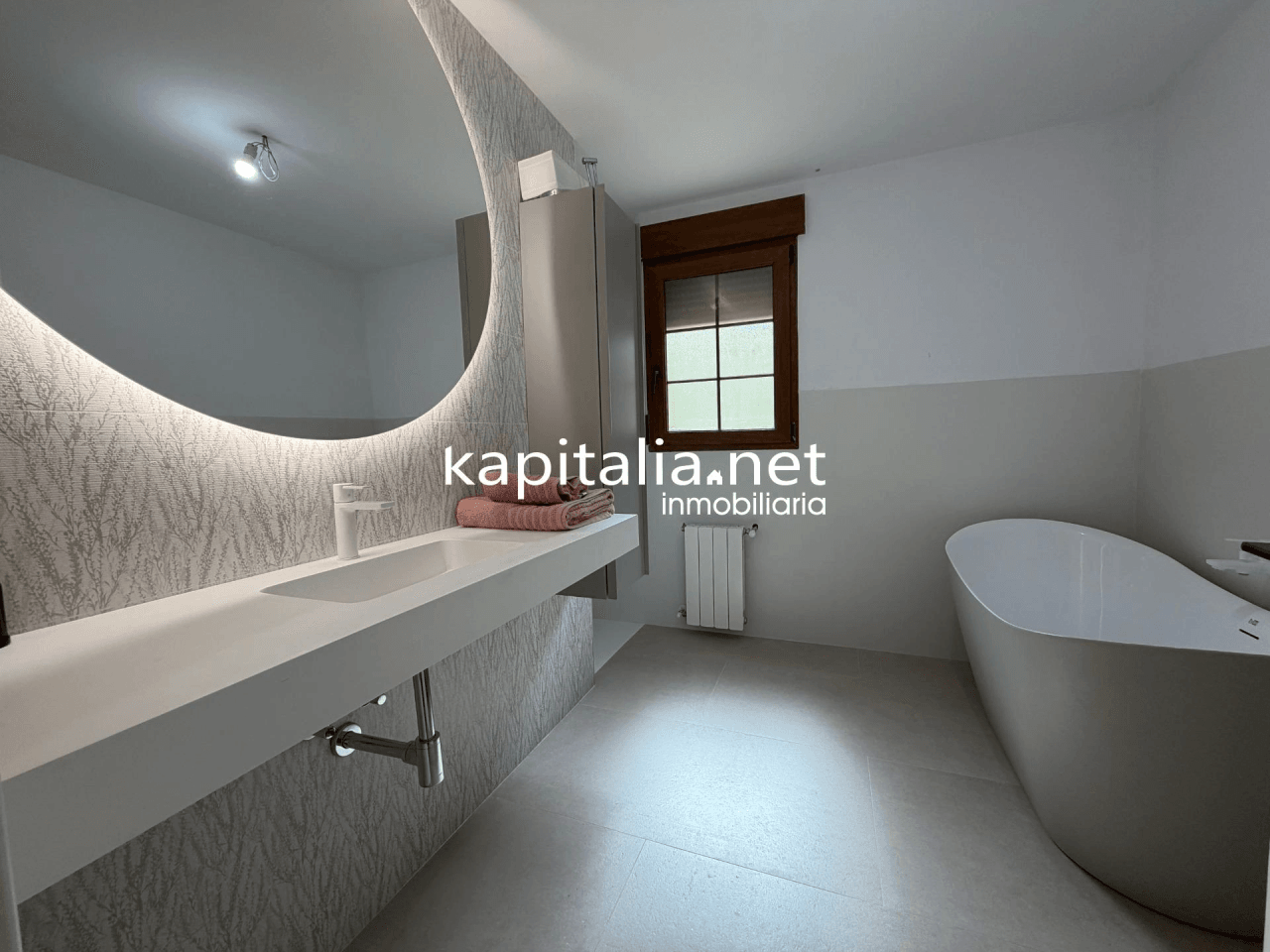 Villa for Sale in Ontinyent