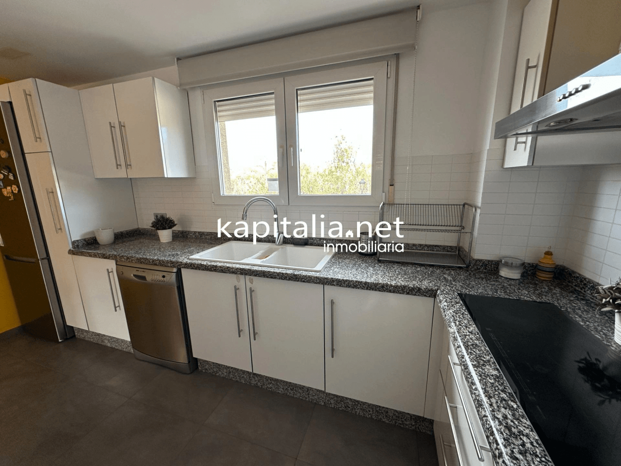 ADOSADO A LA VENTA EN BOCAIRENT