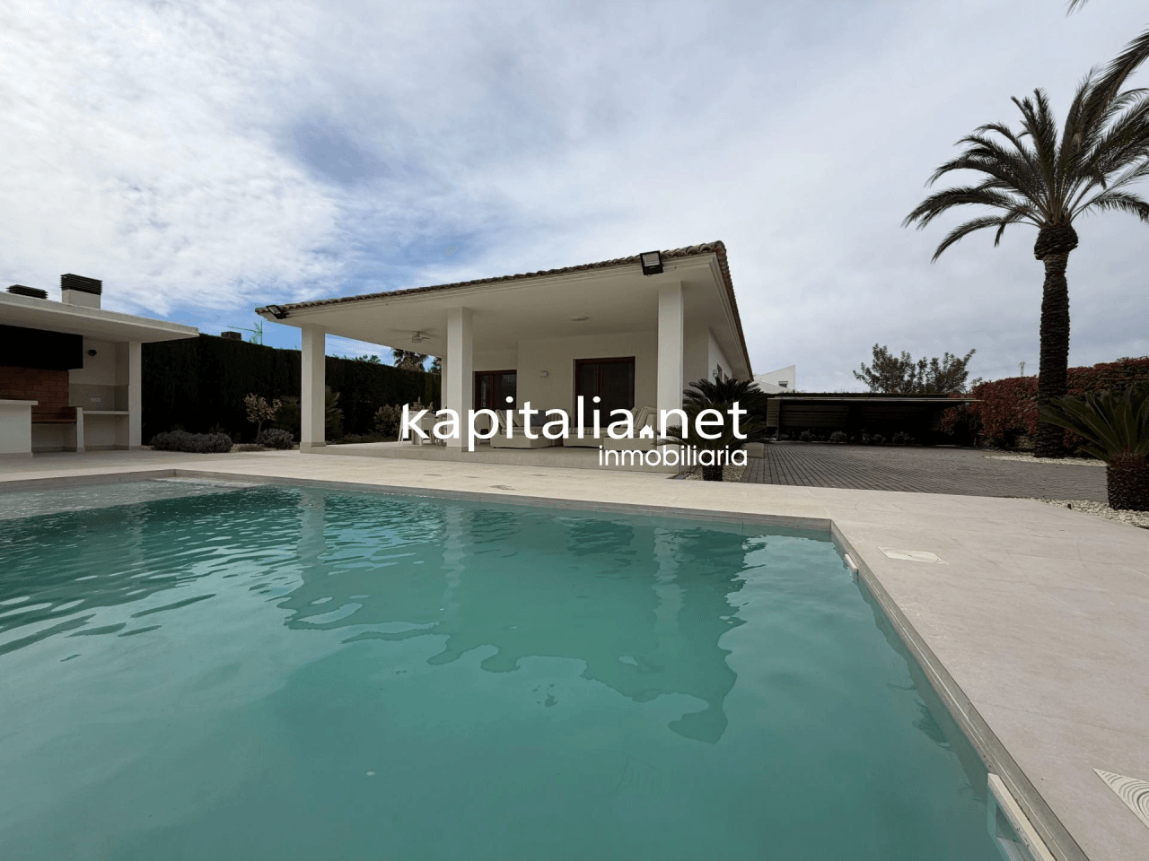 Villa for Sale in Ontinyent