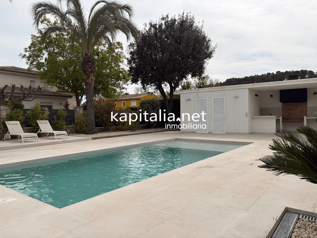 Villa for Sale in Ontinyent