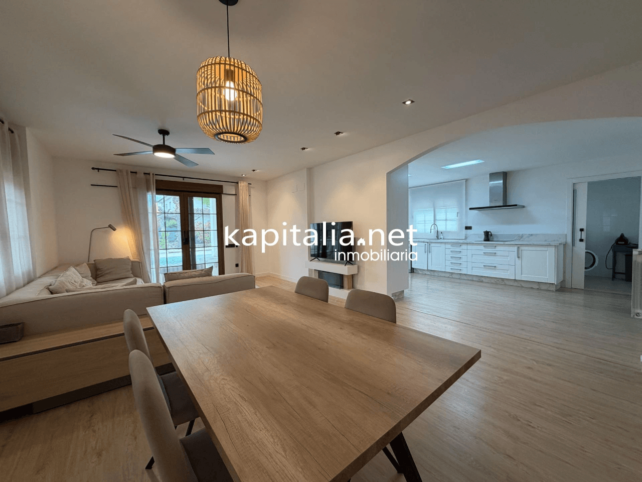 Villa for Sale in Ontinyent