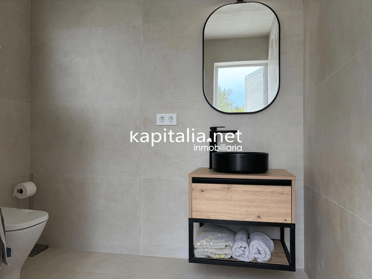 Villa for Sale in Ontinyent