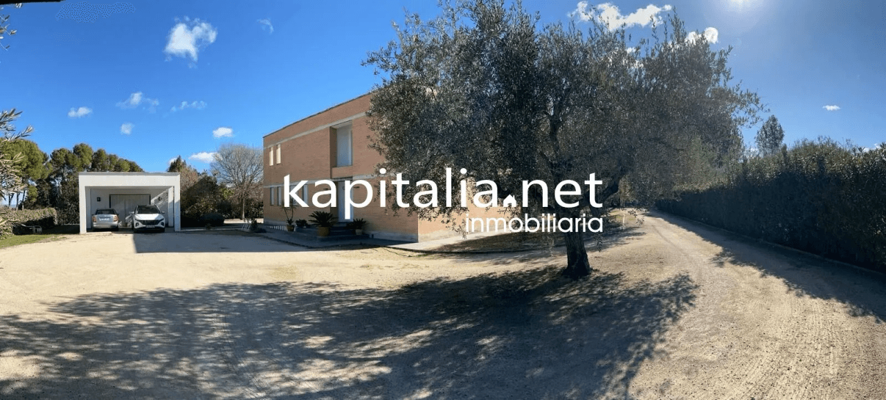 Villa for Sale in Ontinyent