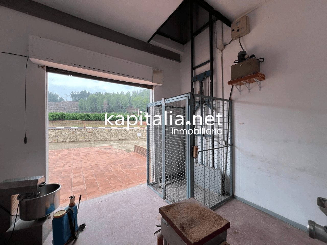 SALON DE EVENTOS EN ALQUILER O VENTA EN GENOVES A 5 MINUTOS DE XATIVA
