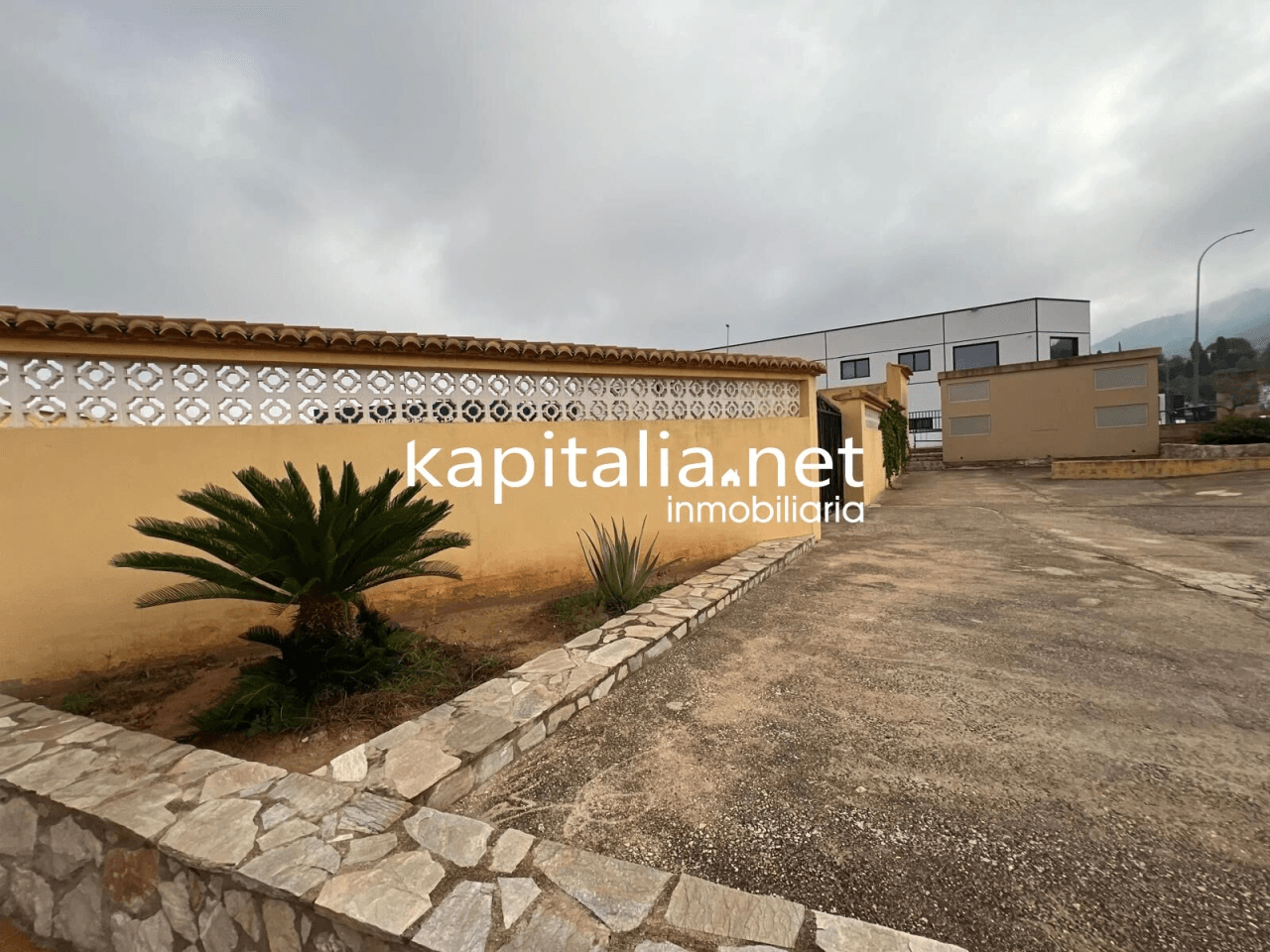 SALON DE EVENTOS EN ALQUILER O VENTA EN GENOVES A 5 MINUTOS DE XATIVA