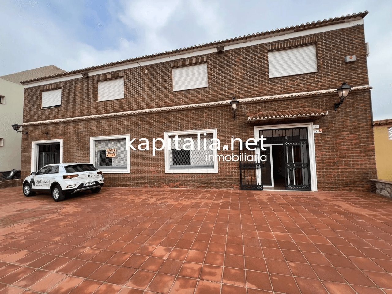 SALON DE EVENTOS EN ALQUILER O VENTA EN GENOVES A 5 MINUTOS DE XATIVA