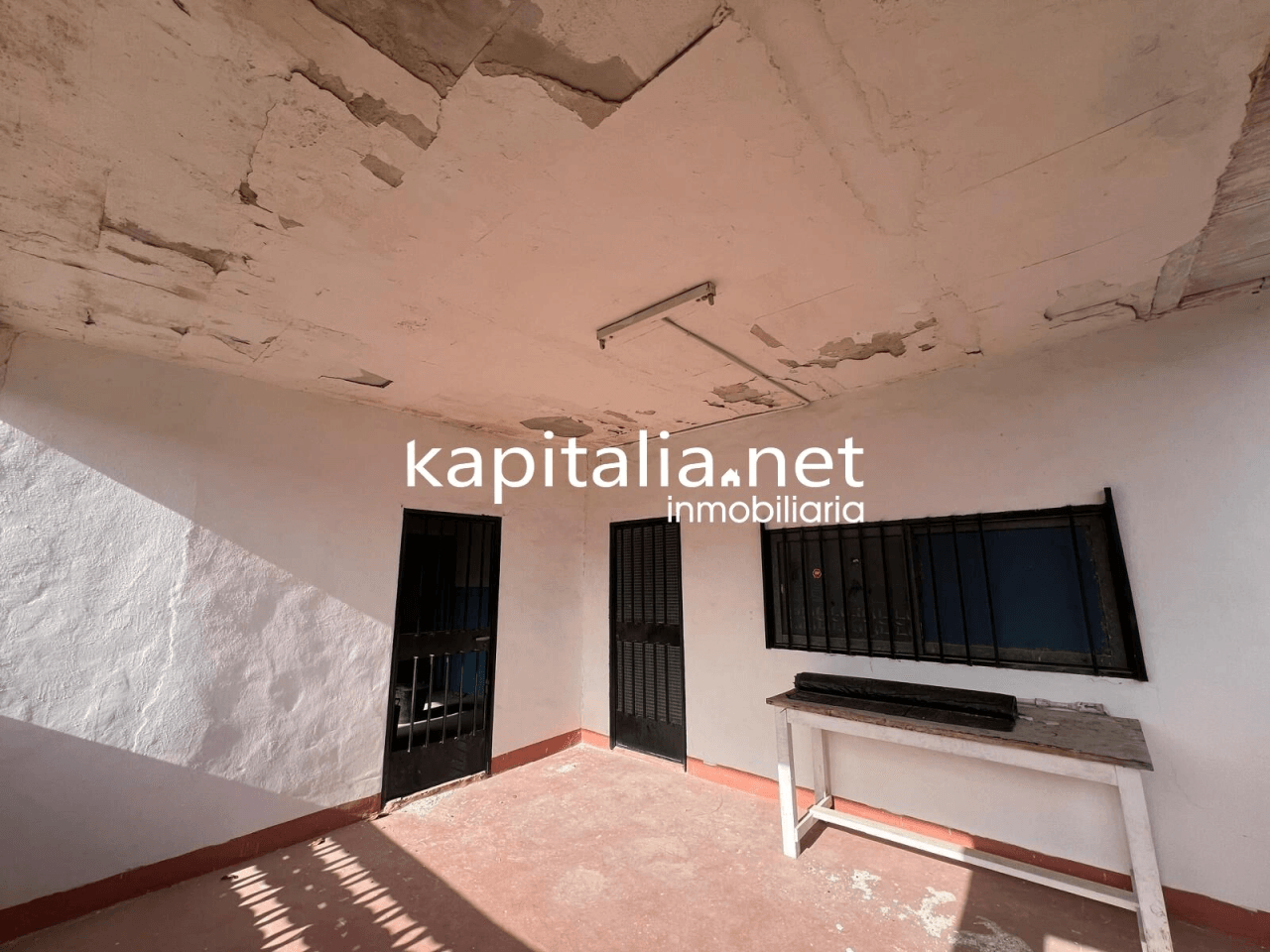 Villa for Sale in Ontinyent