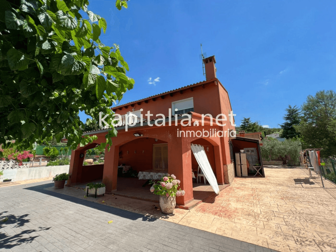 Magnificent villa for sale in Ontinyent, 1.5km from the town.