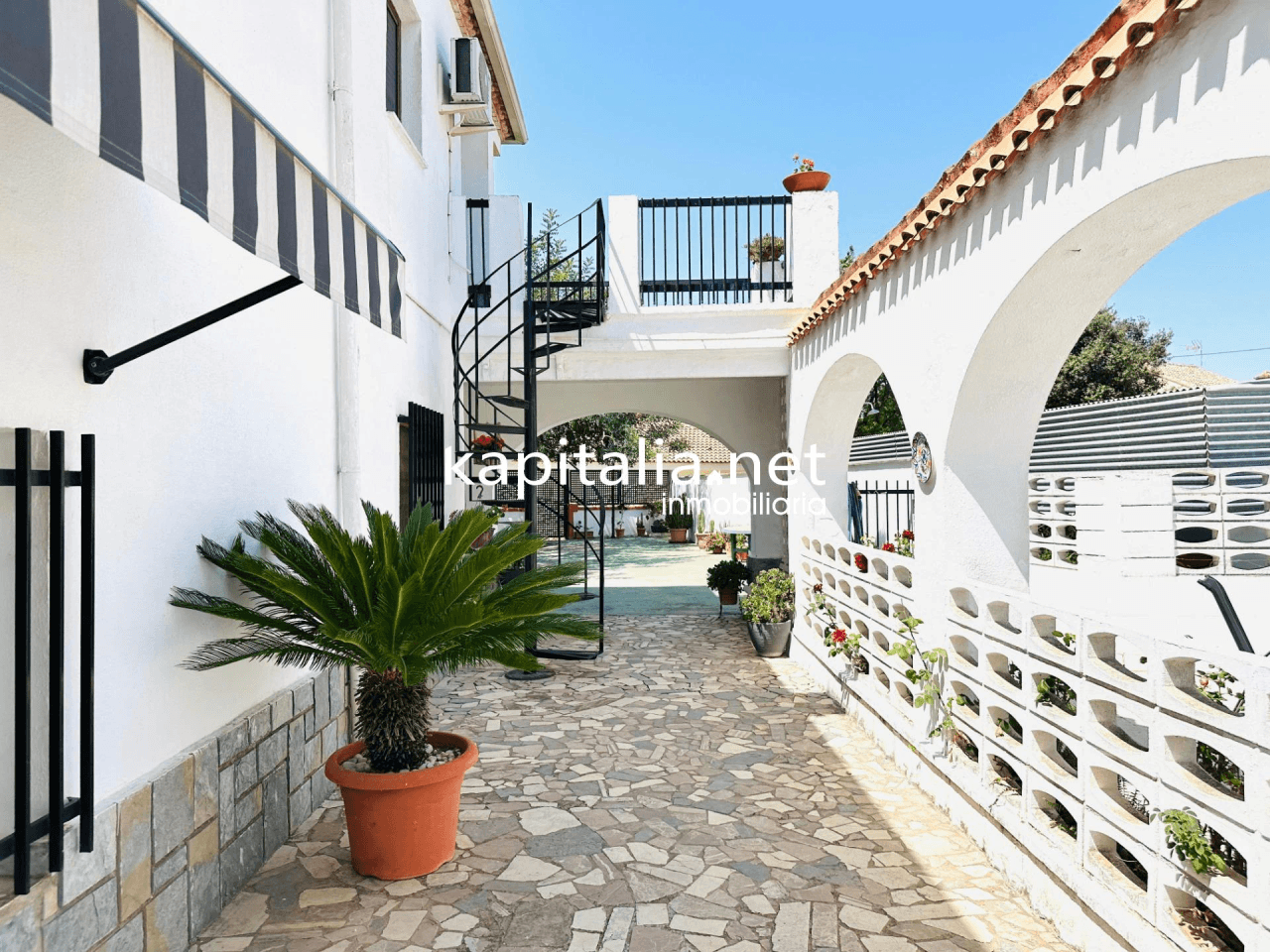 Very nice villa for sale in Ontinyent