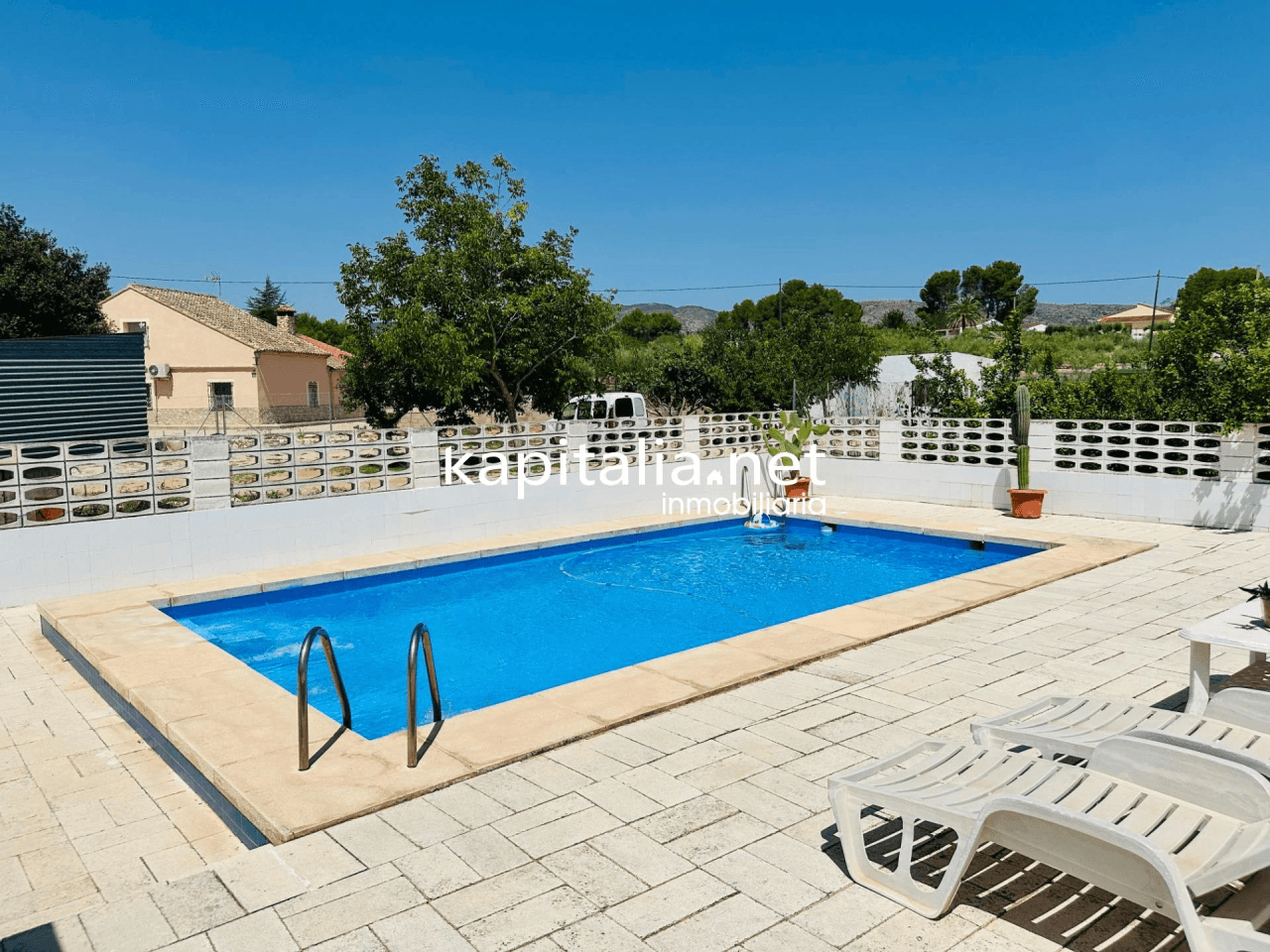 Very nice villa for sale in Ontinyent