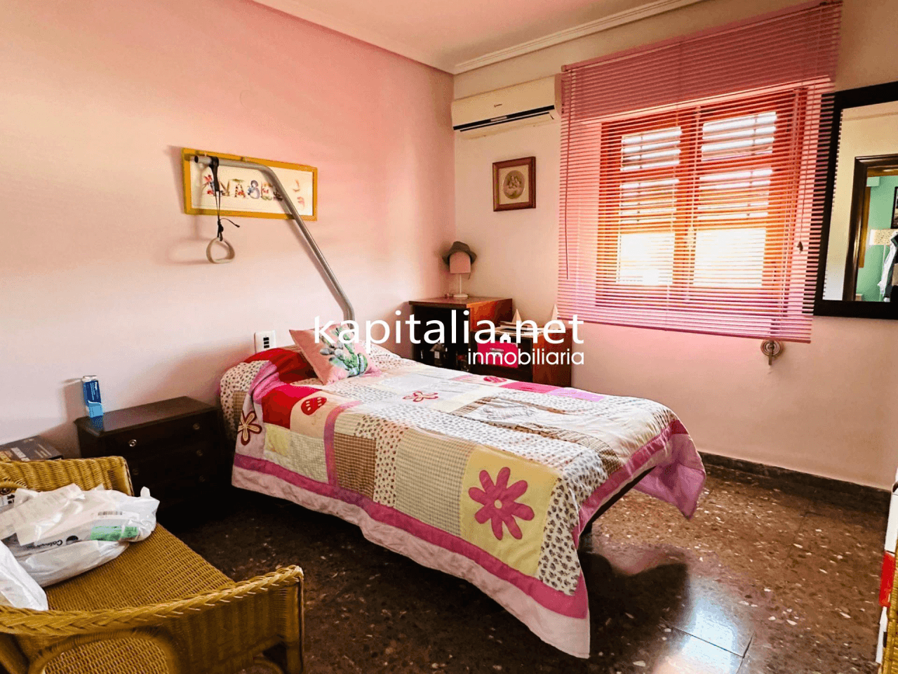 Very nice villa for sale in Ontinyent