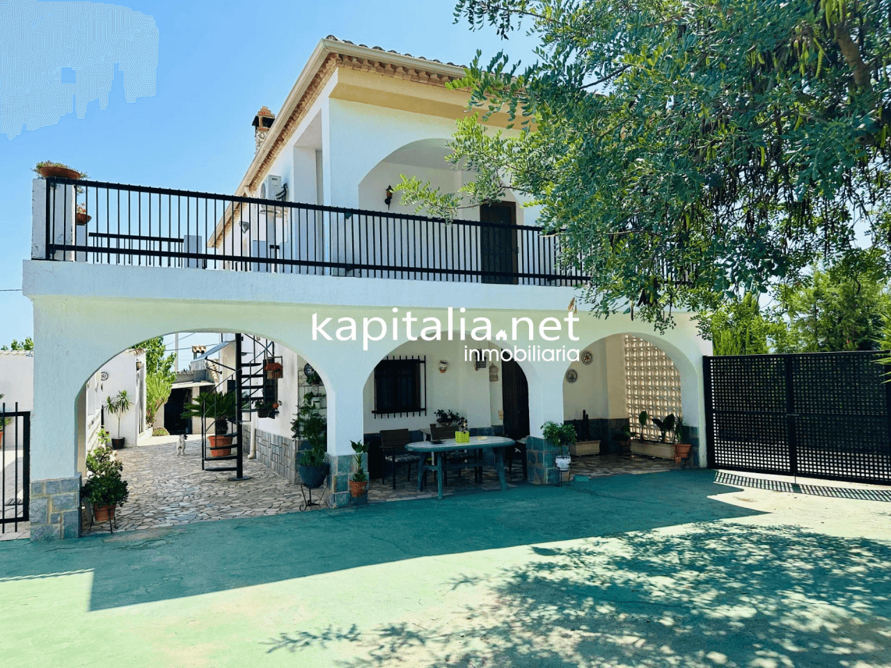 Very nice villa for sale in Ontinyent