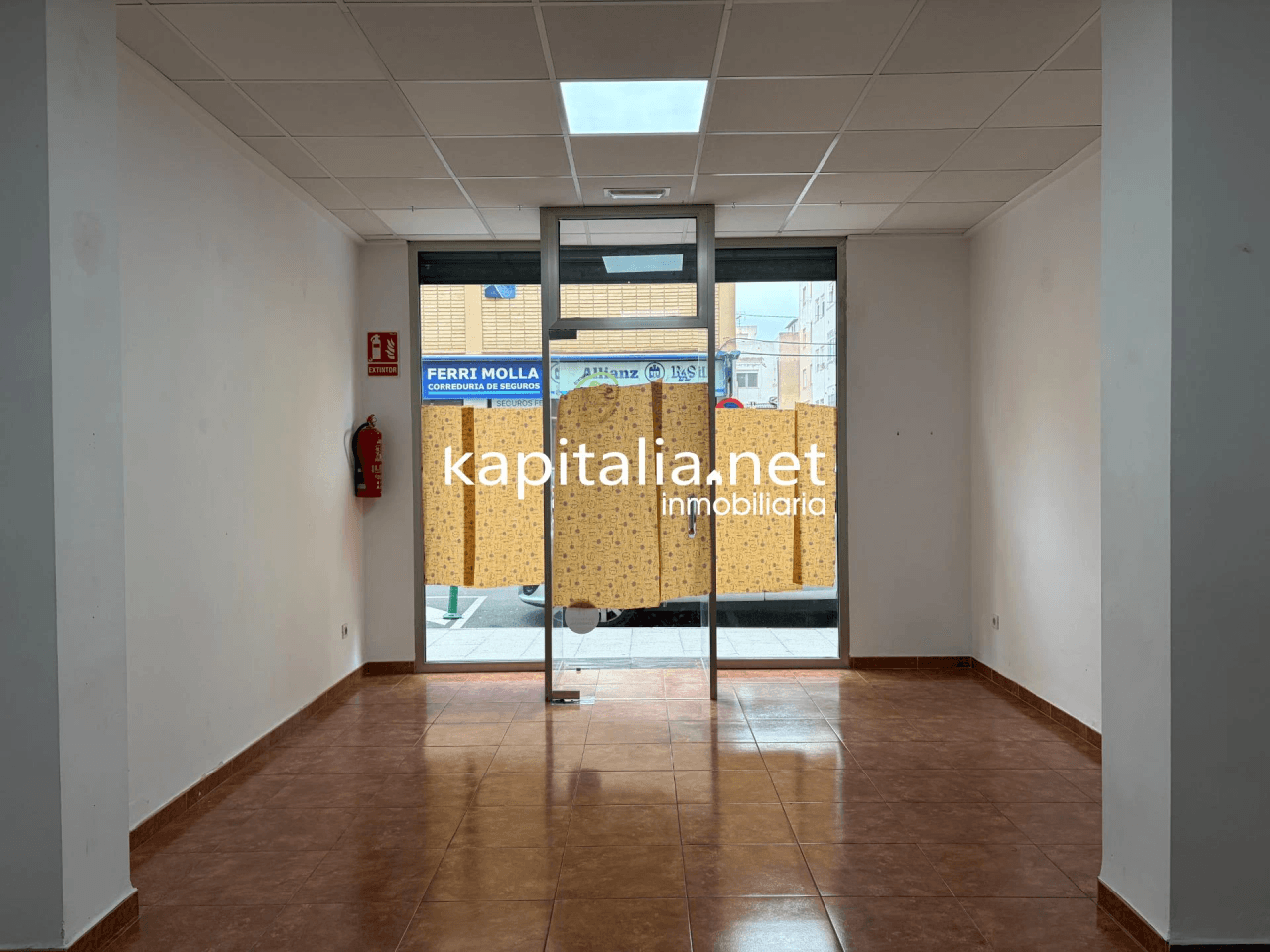 LOCAL EN EXCLUSIVA EN KAPITALIA EN PLENO CENTRO DE ONTINYENT.