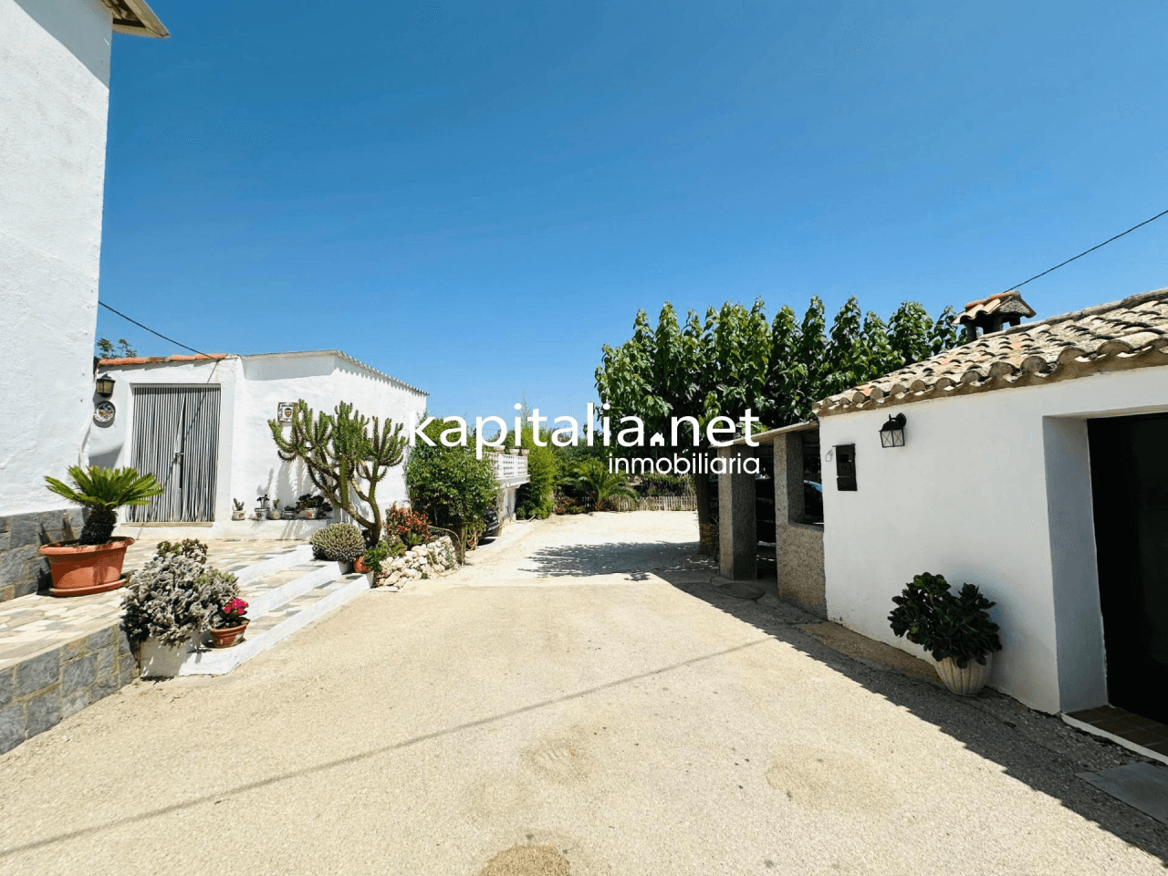 Very nice villa for sale in Ontinyent