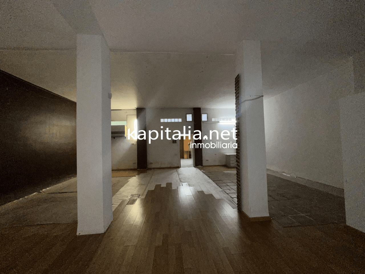 LOCAL COMERCIAL EN AVENIDA PRINCIPAL DE ONTINYENT