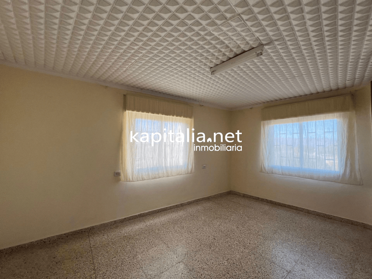Villa for Sale in Ontinyent