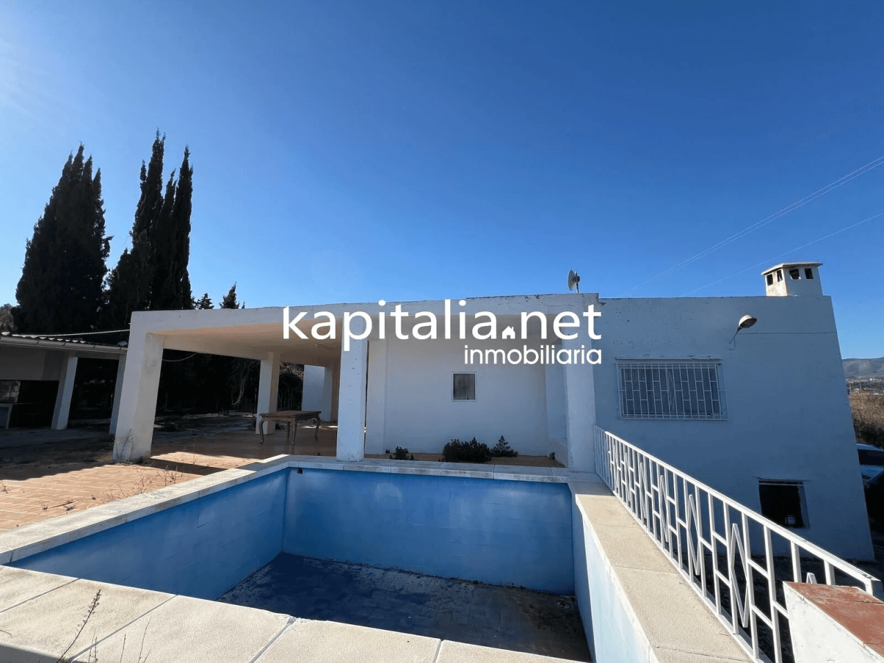 Villa for Sale in Ontinyent