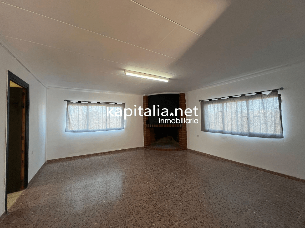 Villa for Sale in Ontinyent
