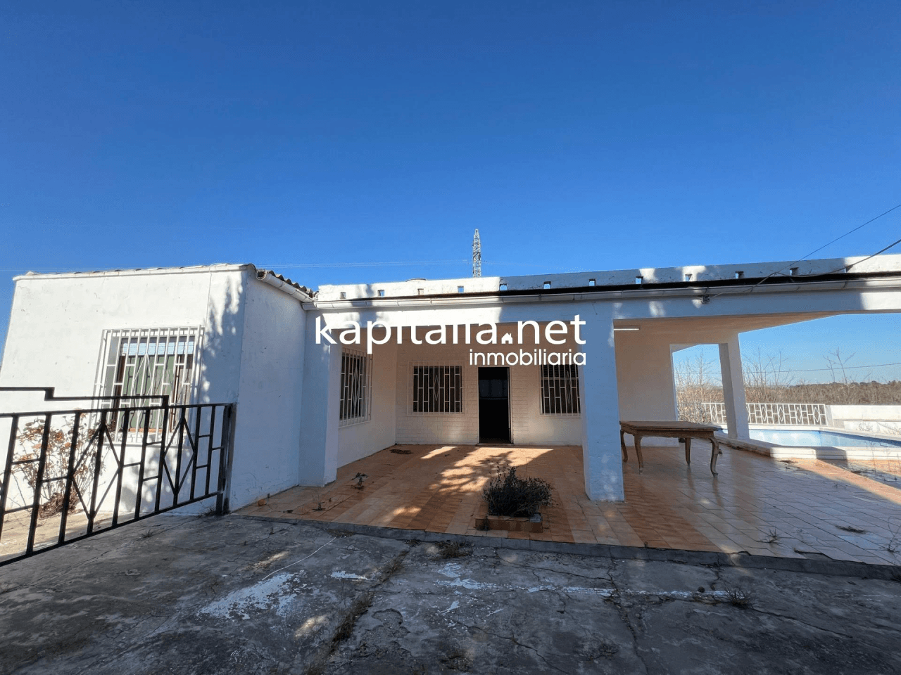 Villa for Sale in Ontinyent