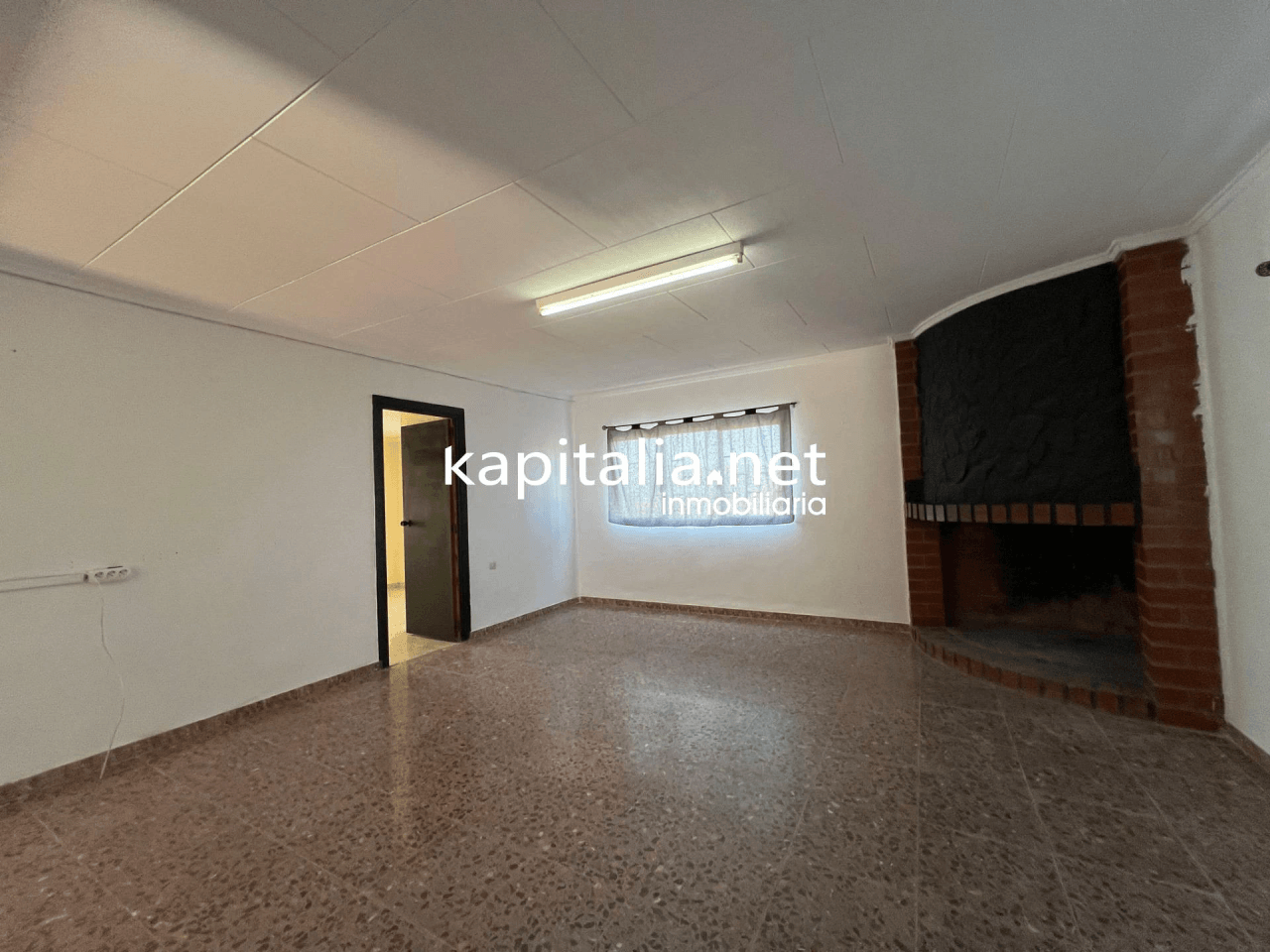 Villa for Sale in Ontinyent