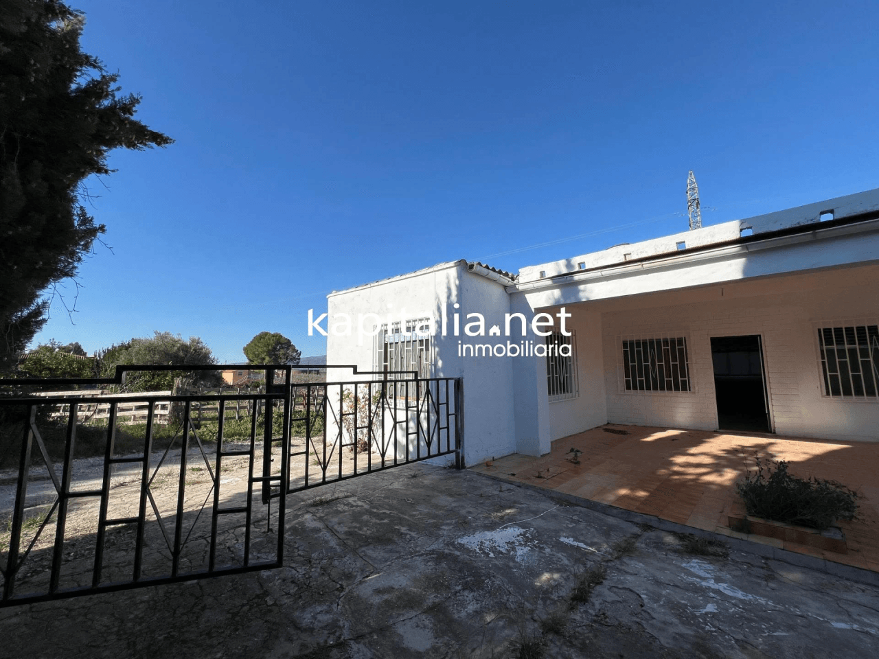 Villa for Sale in Ontinyent