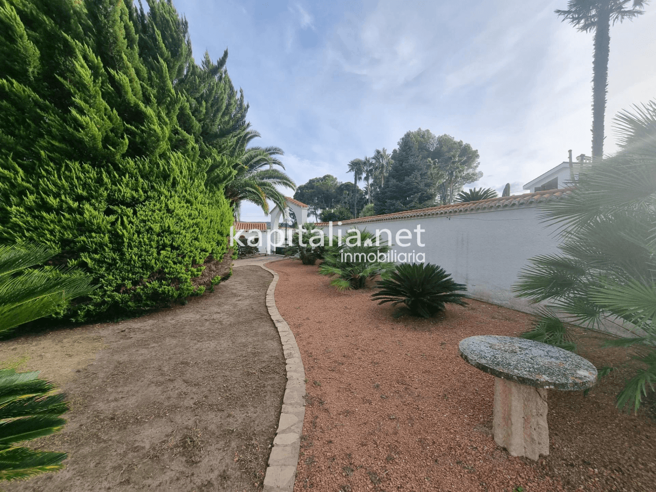 Villa for Sale in Ontinyent