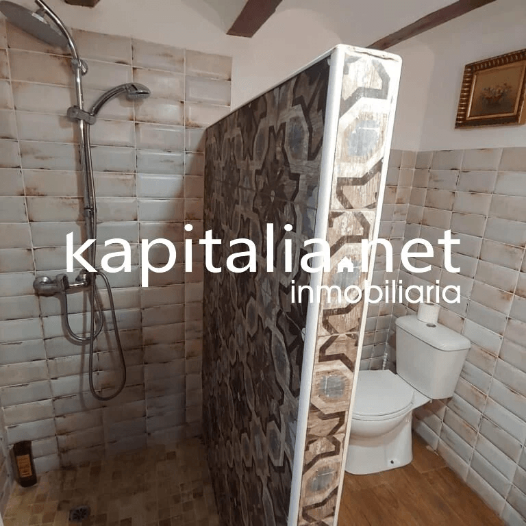 Alquiler de casa amplia en Navarrés ideal para empresas – Gran capacidad y totalmente equipada