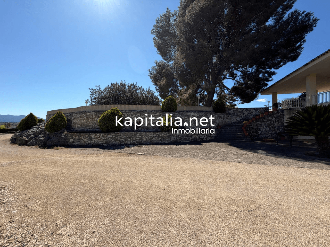 Villa for Sale in Ontinyent