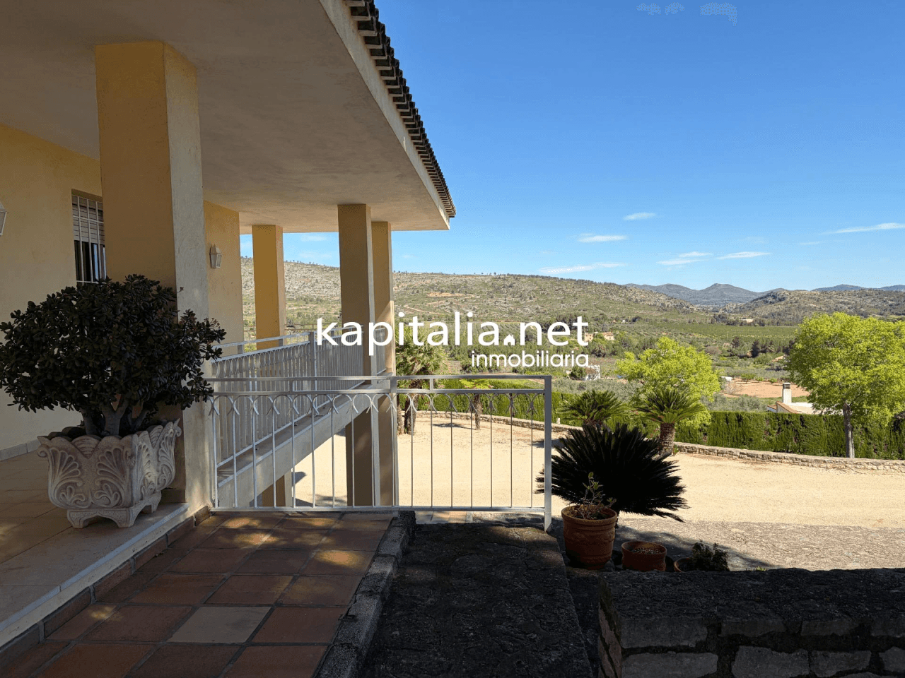 Villa for Sale in Ontinyent