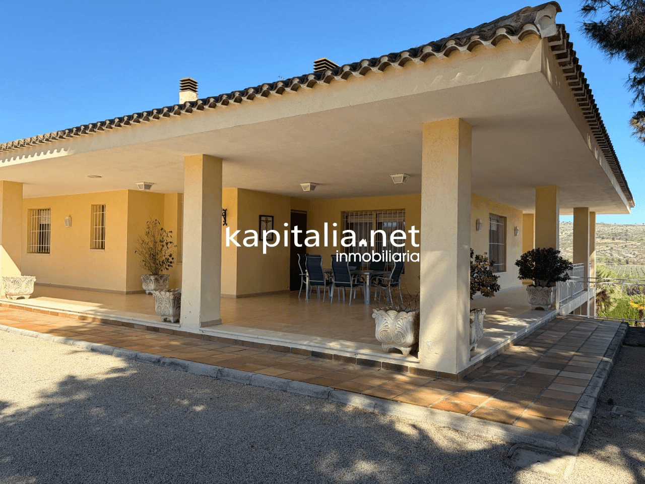 Villa for Sale in Ontinyent