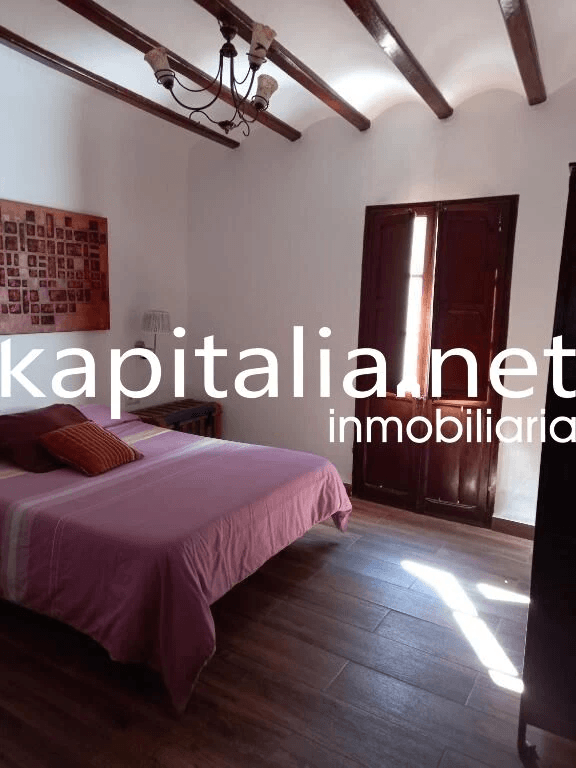 Alquiler de casa amplia en Navarrés ideal para empresas – Gran capacidad y totalmente equipada