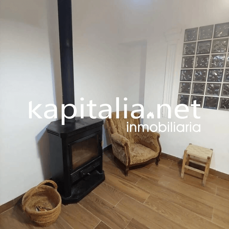 Alquiler de casa amplia en Navarrés ideal para empresas – Gran capacidad y totalmente equipada