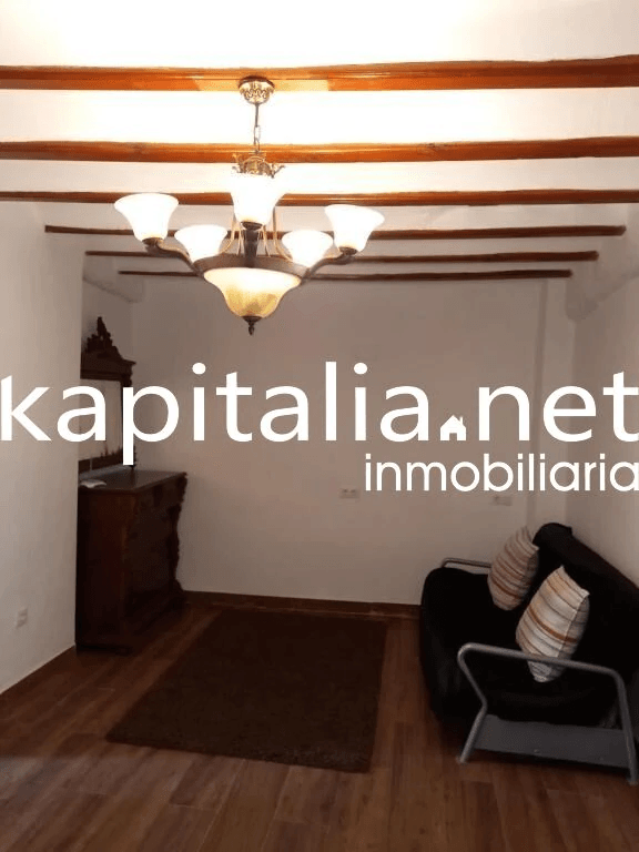 Alquiler de casa amplia en Navarrés ideal para empresas – Gran capacidad y totalmente equipada