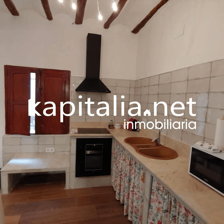Alquiler de casa amplia en Navarrés ideal para empresas – Gran capacidad y totalmente equipada