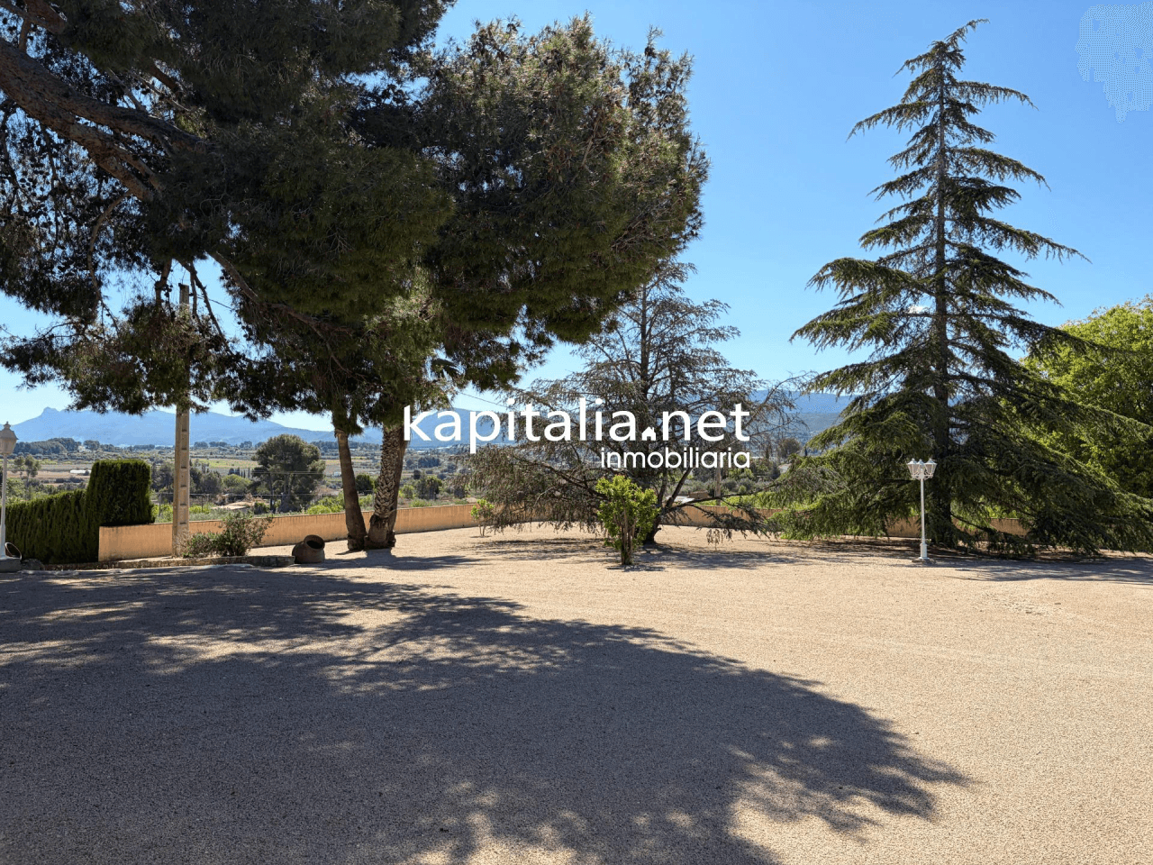 Villa for Sale in Ontinyent