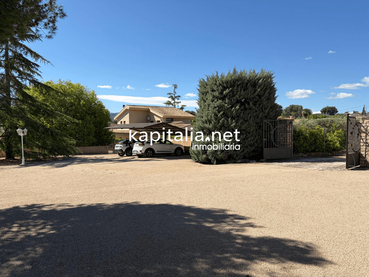 Villa for Sale in Ontinyent