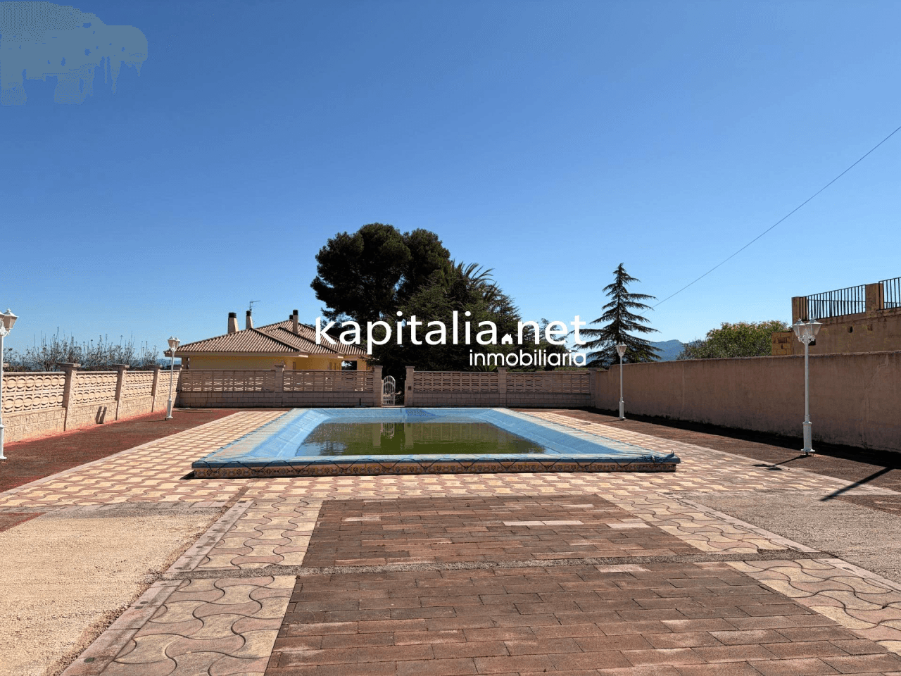 Villa for Sale in Ontinyent