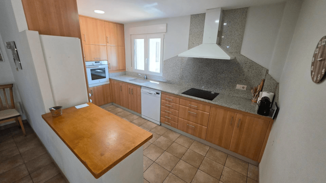Villa for Sale in Ontinyent