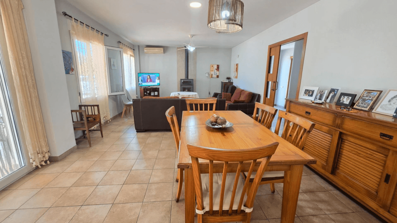 Villa for Sale in Ontinyent