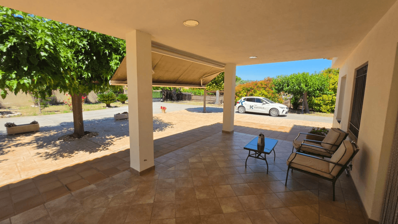 Villa for Sale in Ontinyent