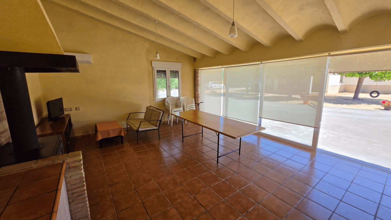 Villa for Sale in Ontinyent